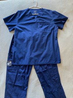 Men’s Blue Medium Nursing Scrubs