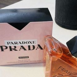 Prada Paradoxe Intense 