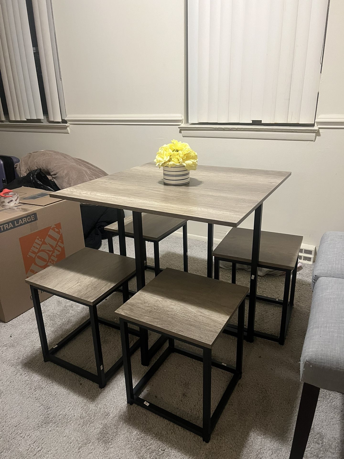 Yaheetech 5-Piece Dining Table Set with 4 Stools