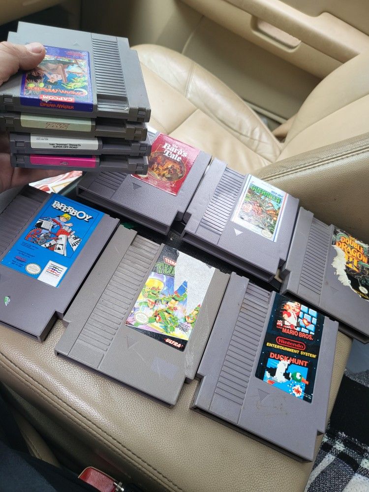 10 Nintendo nes games, bards tale, double dragon 3, Paper boy, guerrilla war zanac, dream master Etc