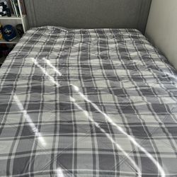 Queen Size Bed Frame 