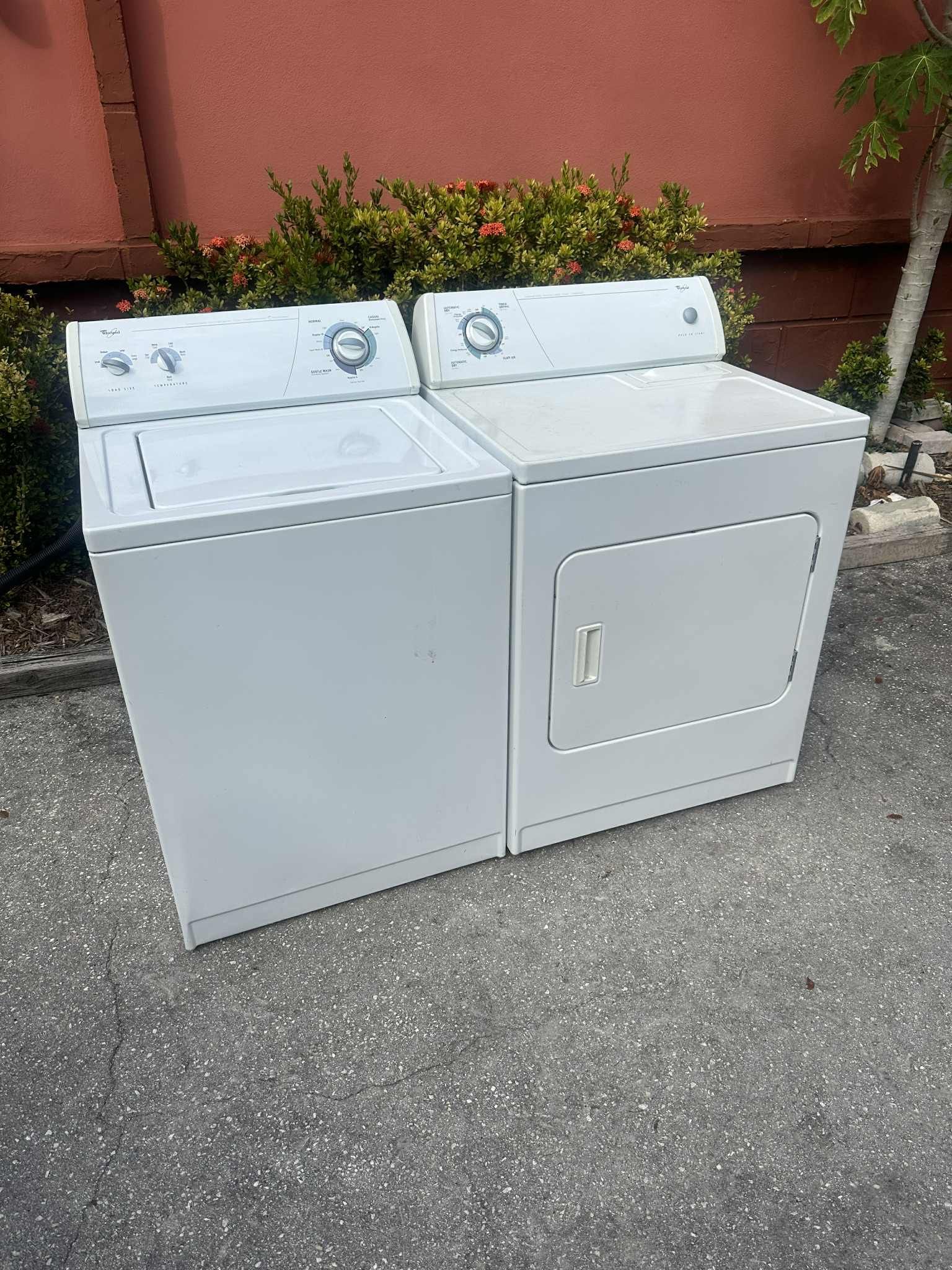 Whirlpool Washer & Dryer Set 