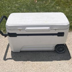Igloo 110 Quart Cooler White Wheels Extendable Handle Glide Chest