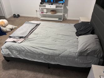Queen sized bed.