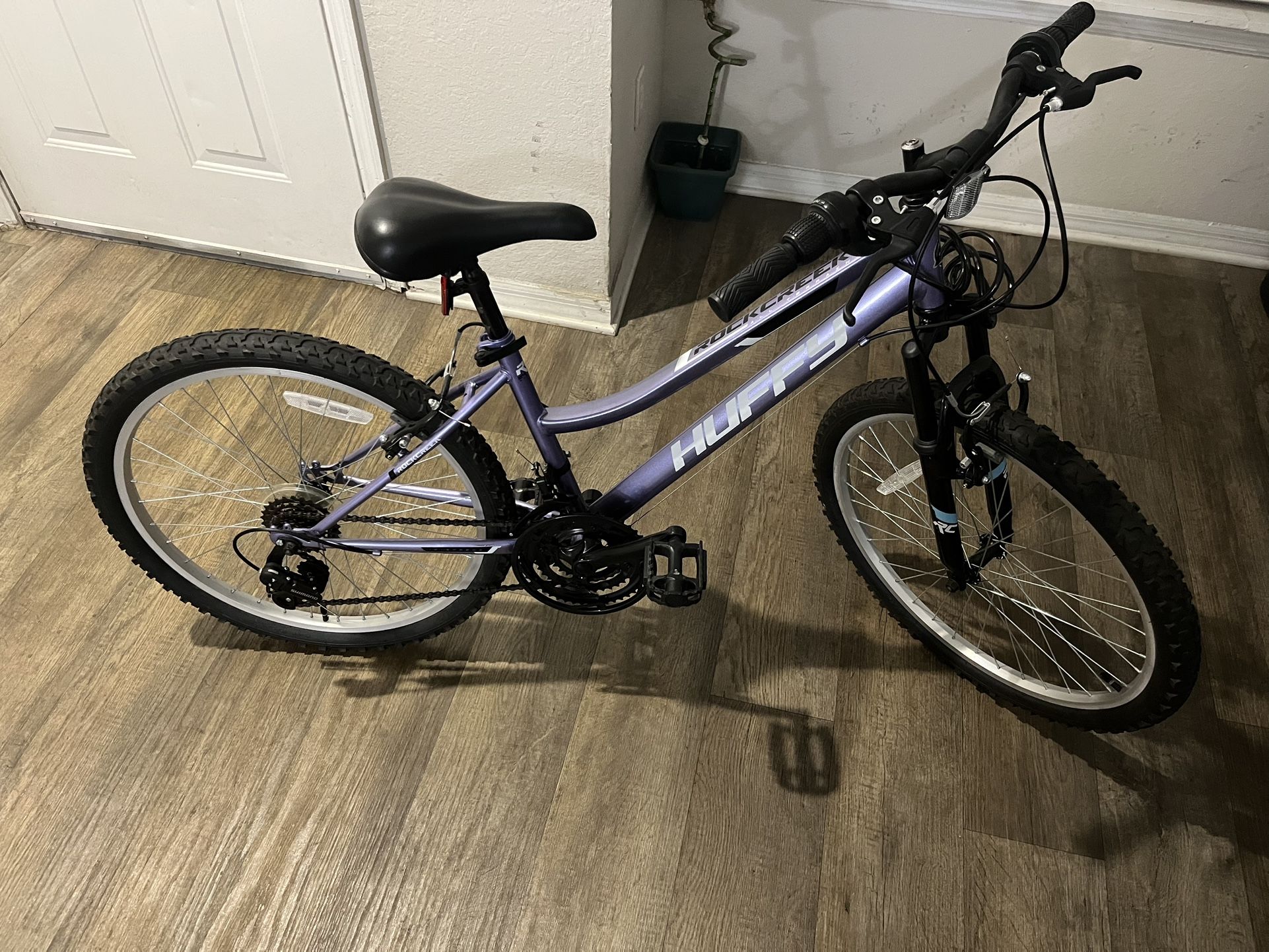 Huffy 24" Rock Creek Mountain Bike, Fits Riders 4'8" - 5'8", Purple, Adult, Women's