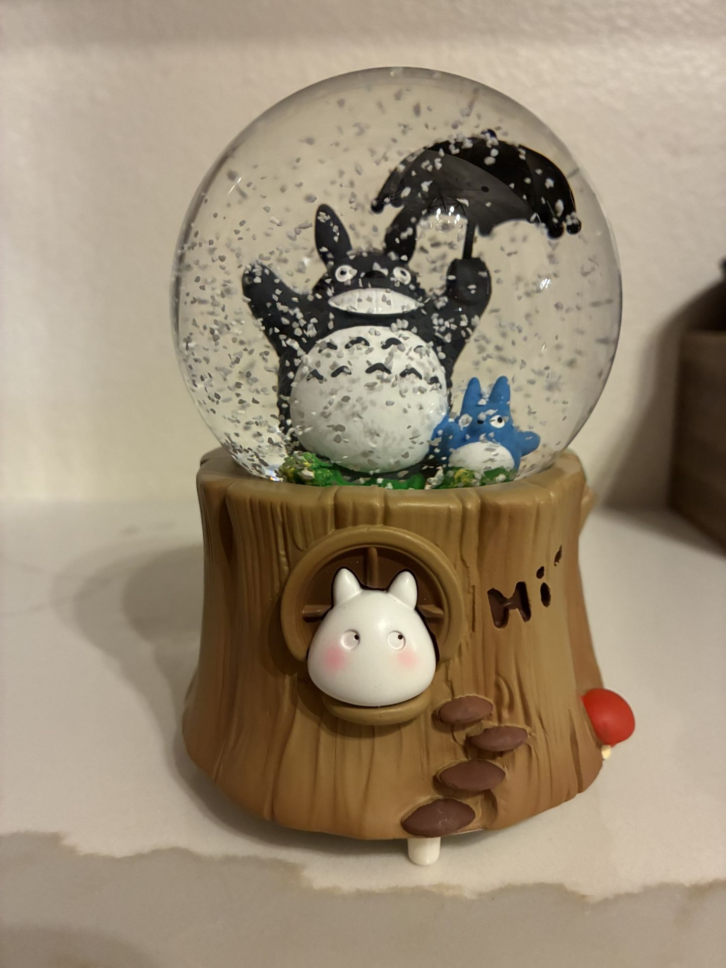 Totoro Snow Globe Small