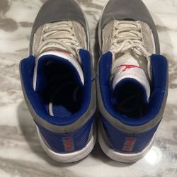 Jordan Aura 2 Ryan Blue/gray 