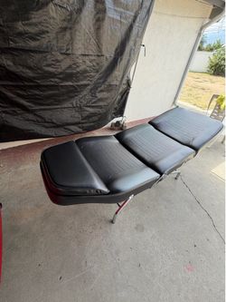 massage table