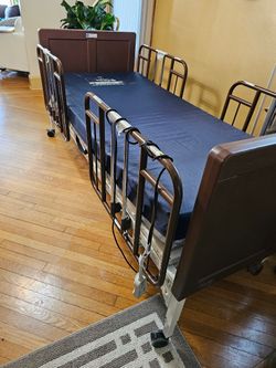 Electronic medical bed w/ mattress