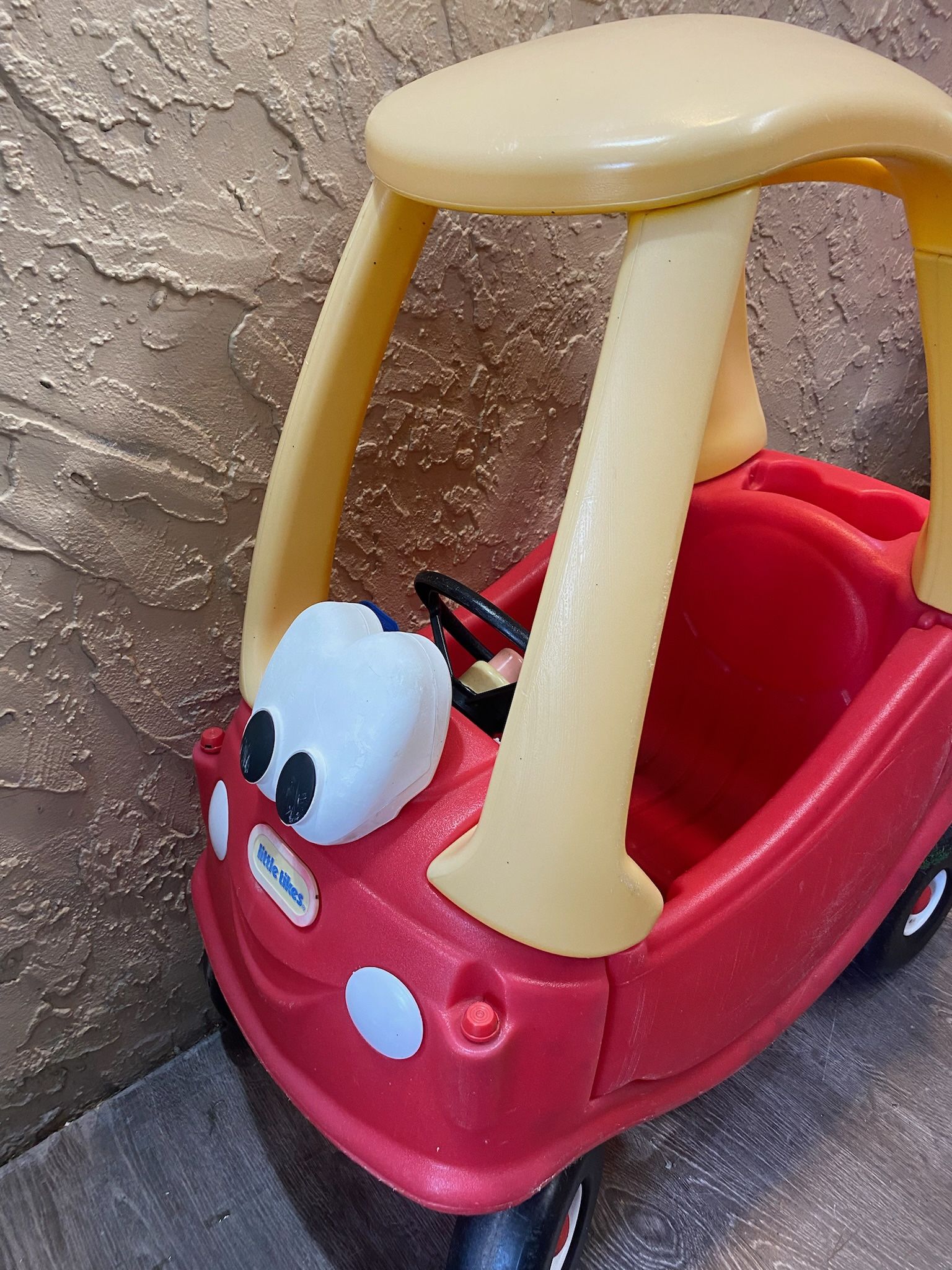 Little Tikes Cozy Coupe (18 months+) - Toddler Car - Push Car - See My Items 