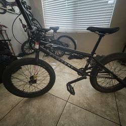 EliteBMX Destro Bike