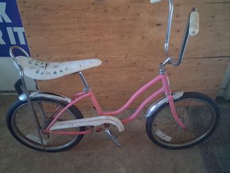 Vintage  schwinn Pink Girls Banana Seat Bicycle