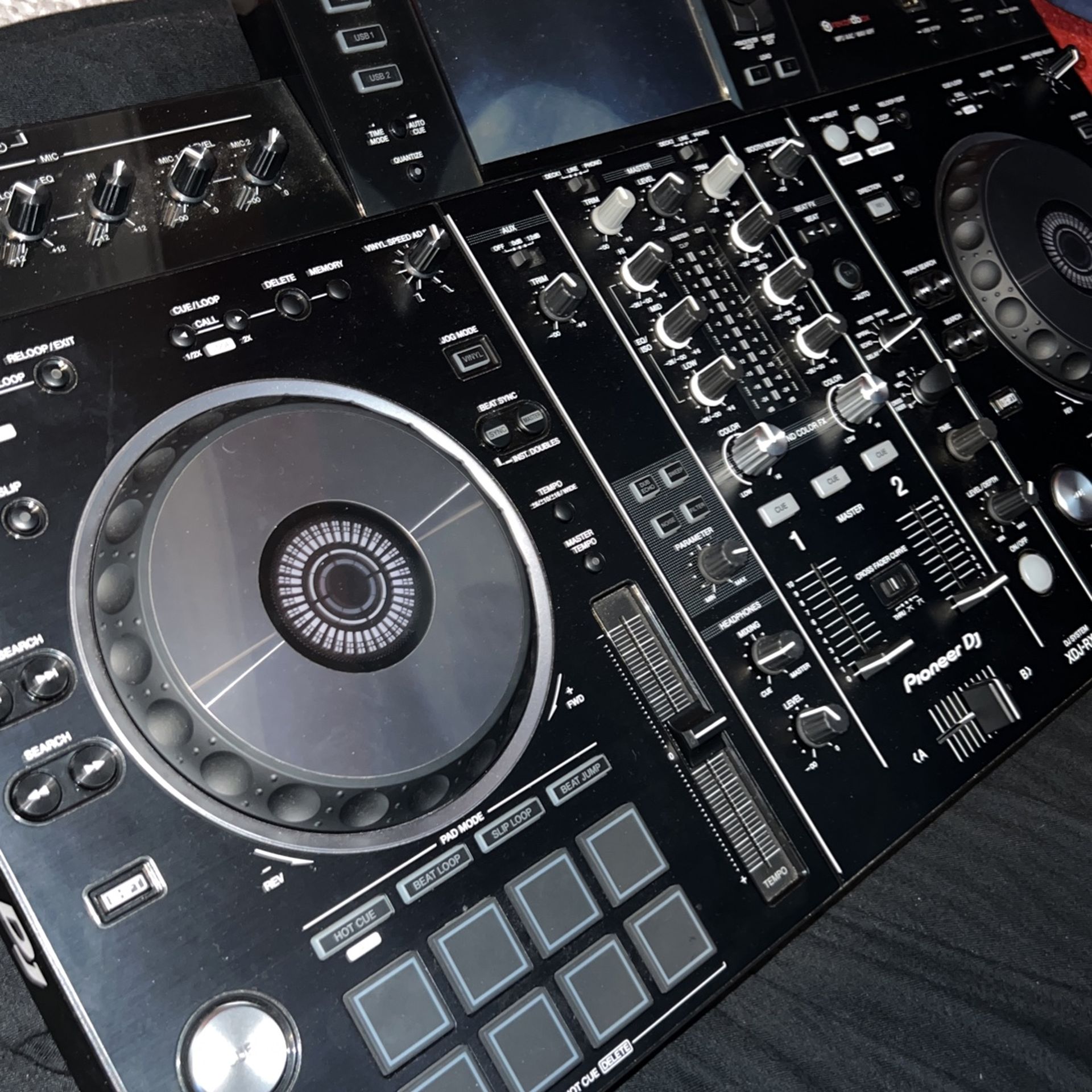 PIONEER XDJ RX-2 DJ MIXER . 2 CHANNEL [LIGHTLY USED/ LIKE NEW