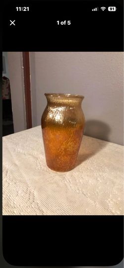 Vintage Jeanette Glass "Marigold Tree Bark" 7 Inch Vase