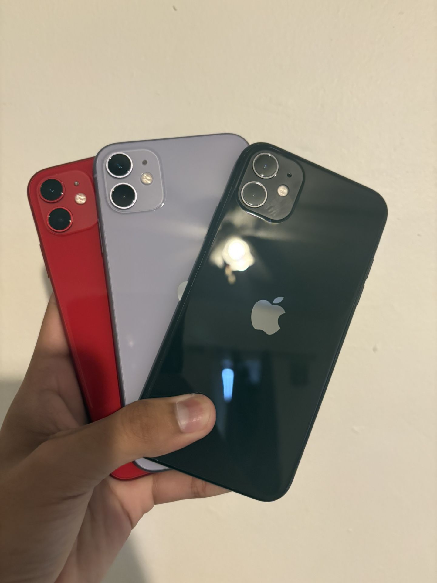 iPhone 11 64gb UNLOCKED TO ANY CARRIER