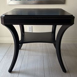 BLACK END TABLE 