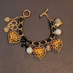 Vintage BETSEY JOHNSON Animal Print Heart Charm Bracelet