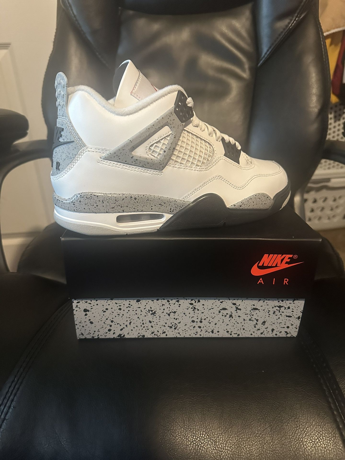 Jordan 4