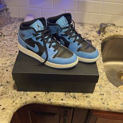 Air Jordan 1 Mid Kids 6.5