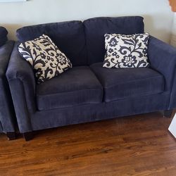 Two navy blue loveseat, size sofa