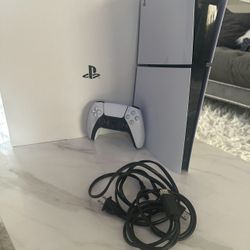 PS5 Slim basically new