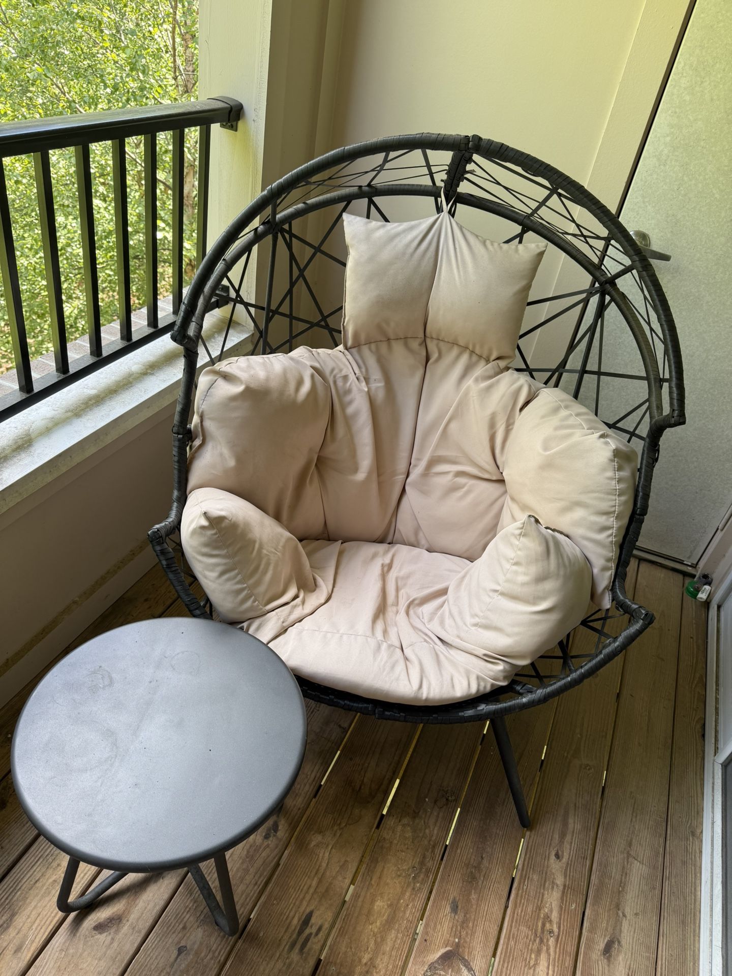 Outdoor Egg Chair & Side Table