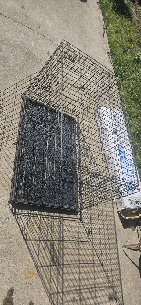 Dog Crate/  Kennel 