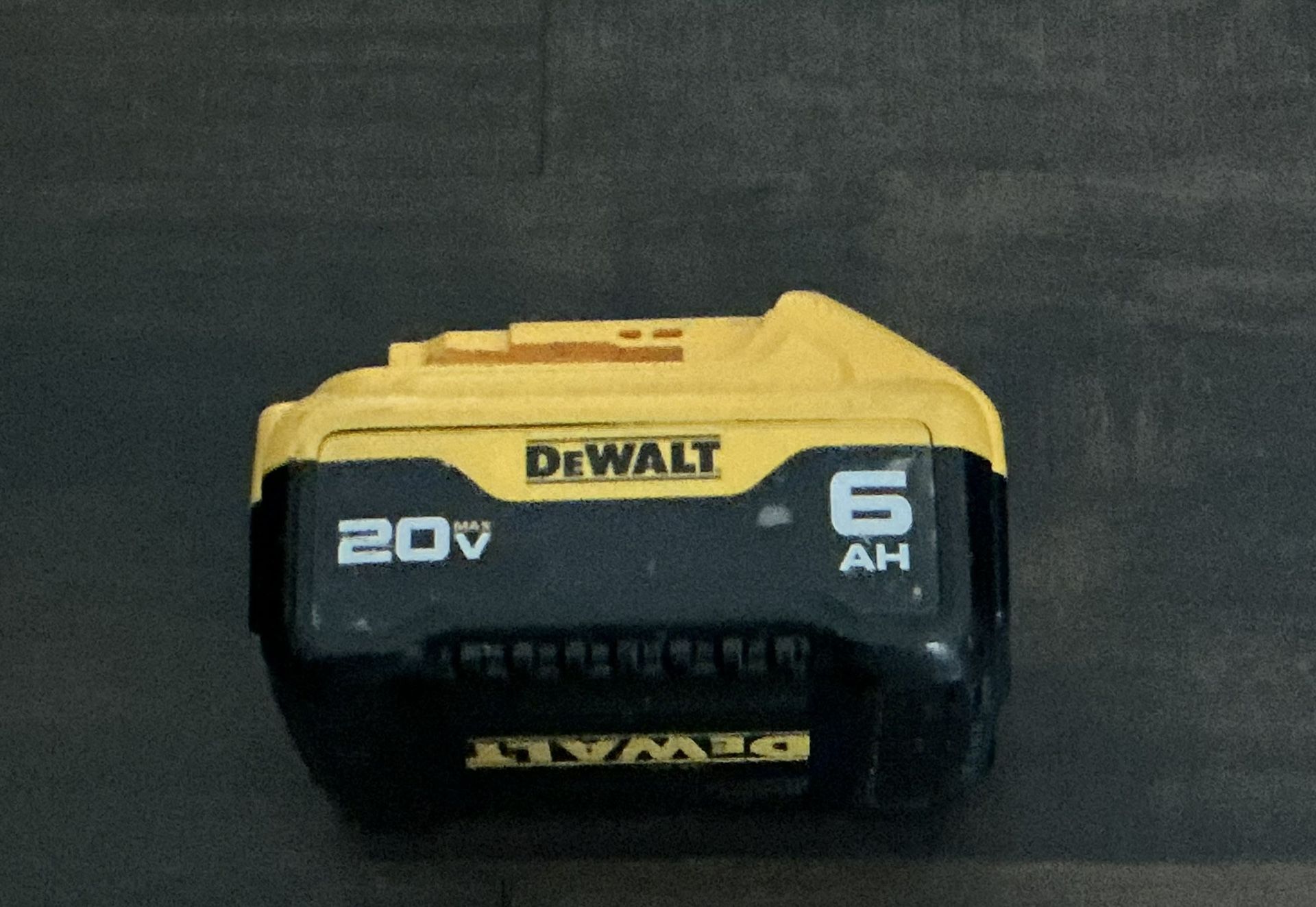 DEWALT 20V MAX Premium Lithium-Ion 6.0Ah Battery Pack 