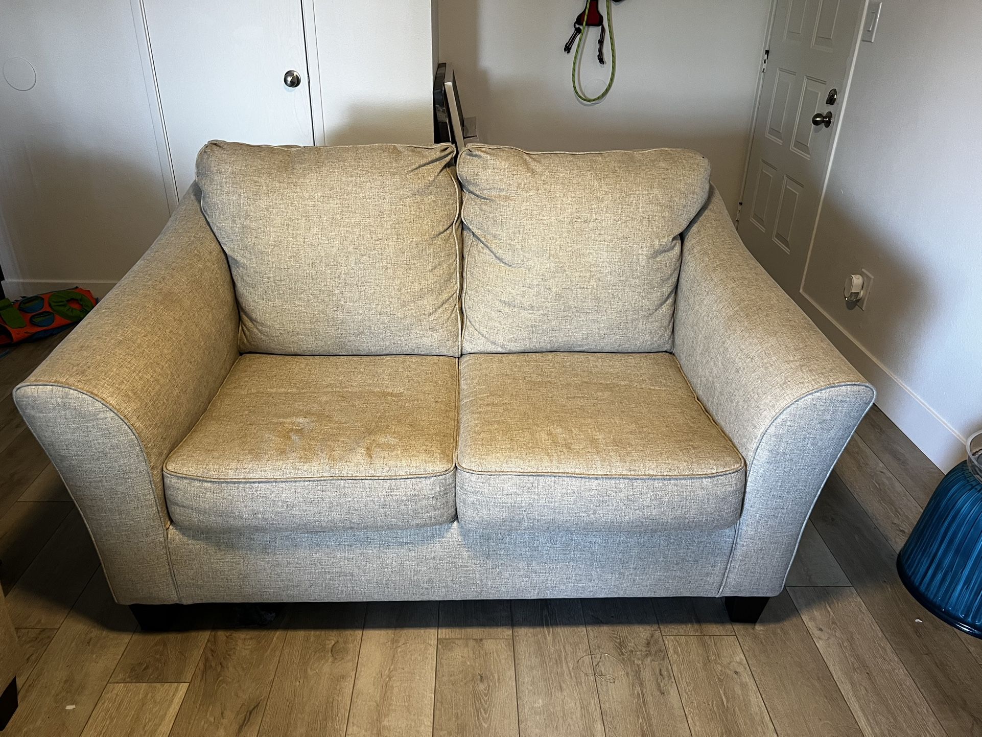 Ashley - Loveseat