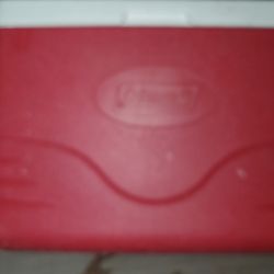 20 Quarts  Ice Chest Cooler By  Coleman I ASK $20.00