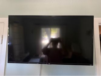 40 inch ROKU TV and Mount
