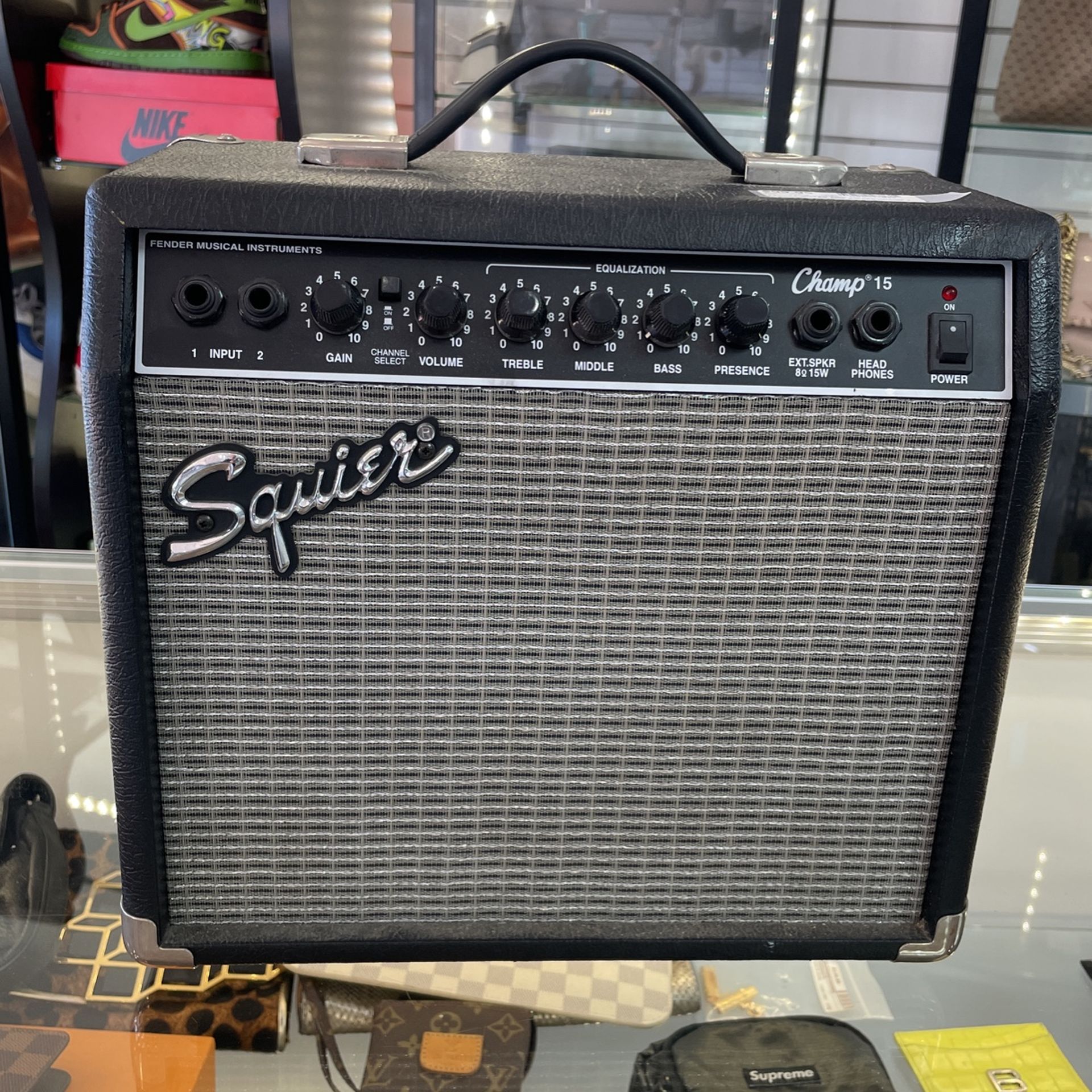 Squier Champ 15