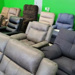 Lift Chair clearance! Happening now!