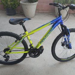 Mongoose Scepter Mountain Bike 