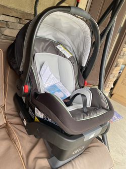 Brand new Graco infant car seat