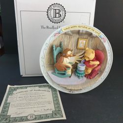 Disney animated classics Winnie the Pooh Many Happy Returns of the Day collectible plate