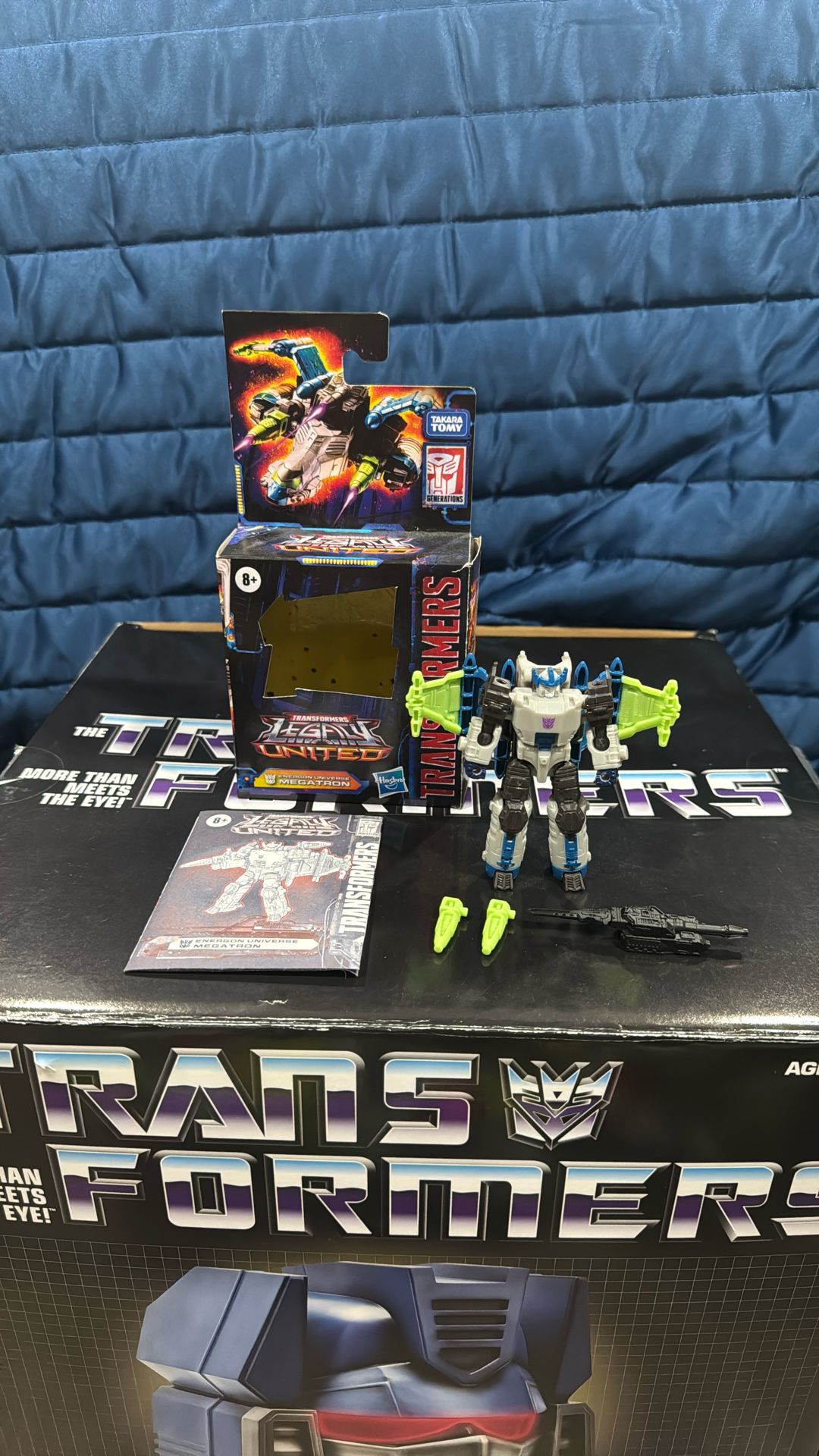 Transformers Legacy United - Core Class Energon Universe Megatron
