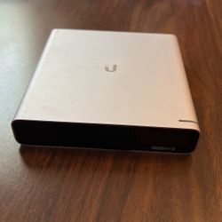 Ubiquiti UCK-G2-PLUS Cloudkey+