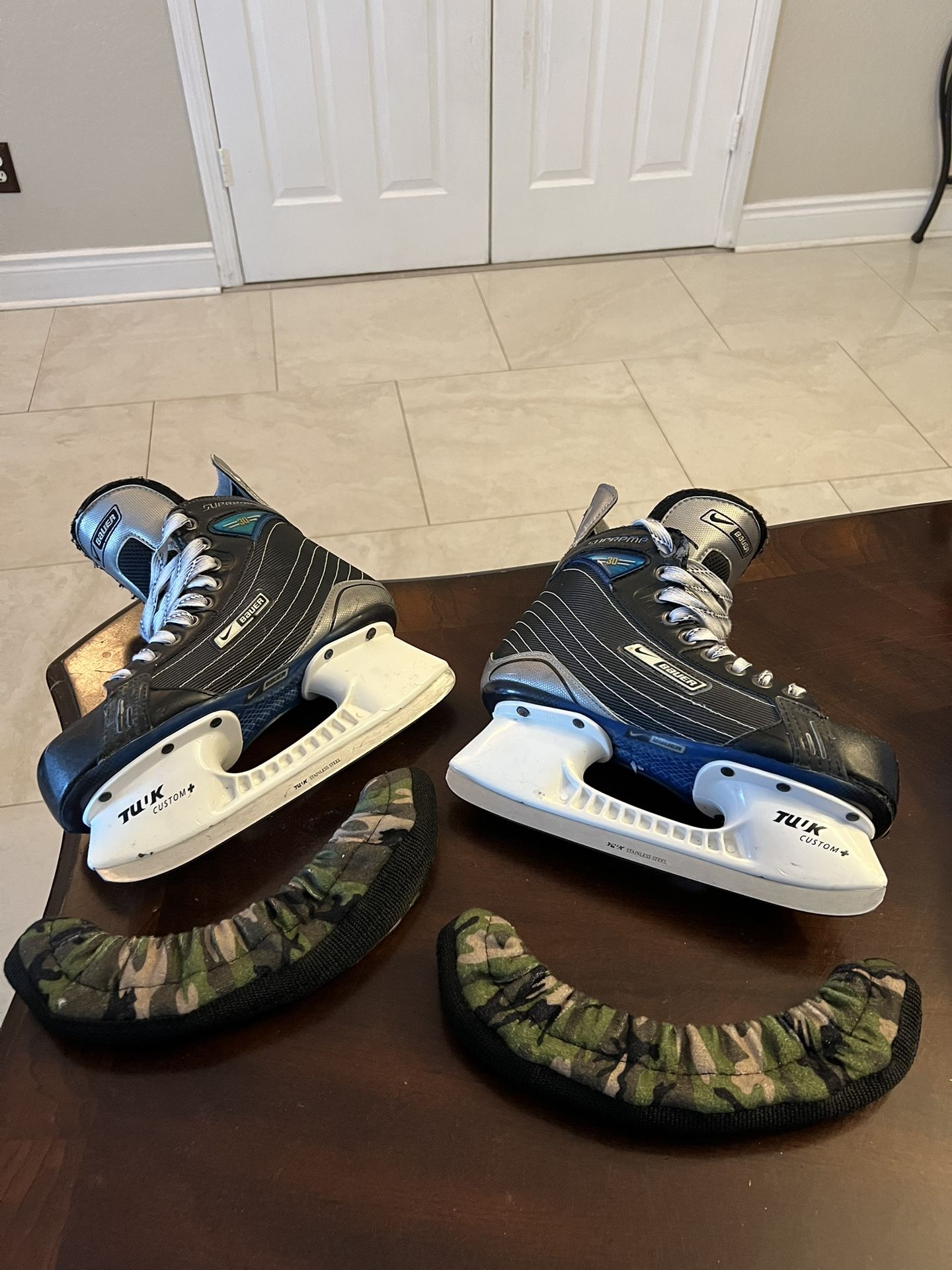 Ice Hockey Skates Adult Size 6.5 black