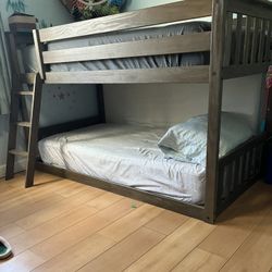 Max & Lilly Twin Kids Low Bunk Bed Solid Wood (West Kendall, Tamiami airport)