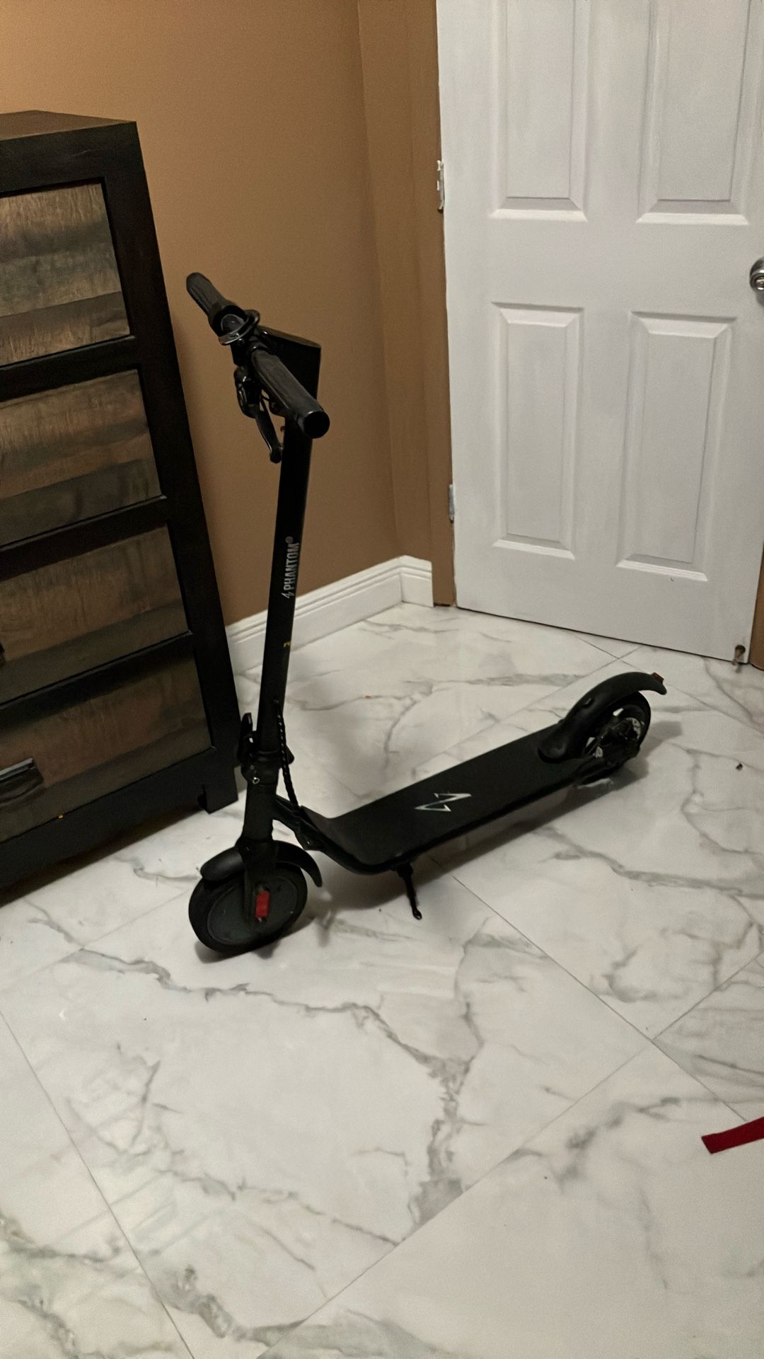 Electric scooter