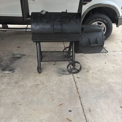 Cast iron heavy duty bar b Que pit