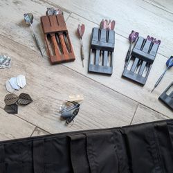 12) Vintage Darts In Dart Master Kit Spring Loaded Made In England Dartboard Collection In Case 