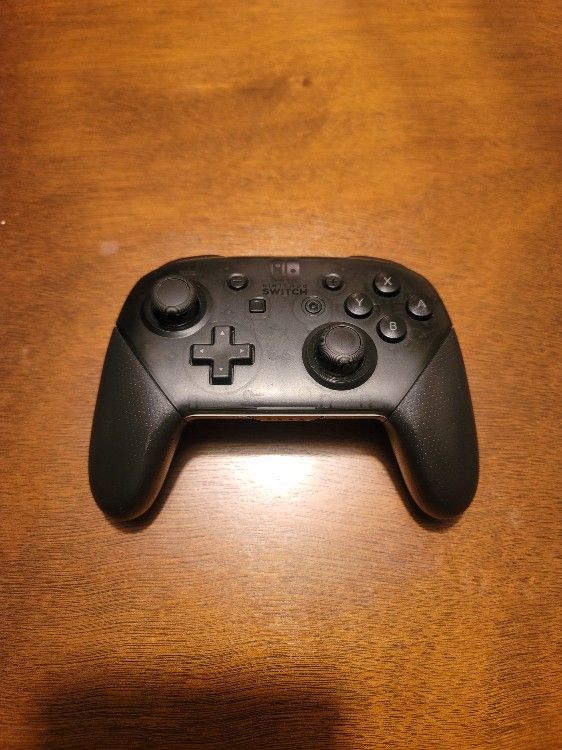 Nintendo Switch Pro Controller