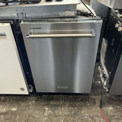 KITCHEN AID DISHWASHER 