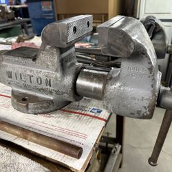 WILTON 4-1/2” VISE
