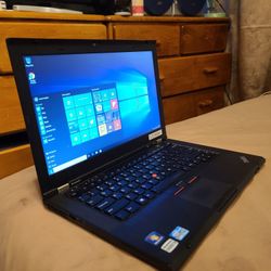 Excellent 13 Inch Lenovo Laptop Computer With Intel Core i5 Proccesor With Windows 10
