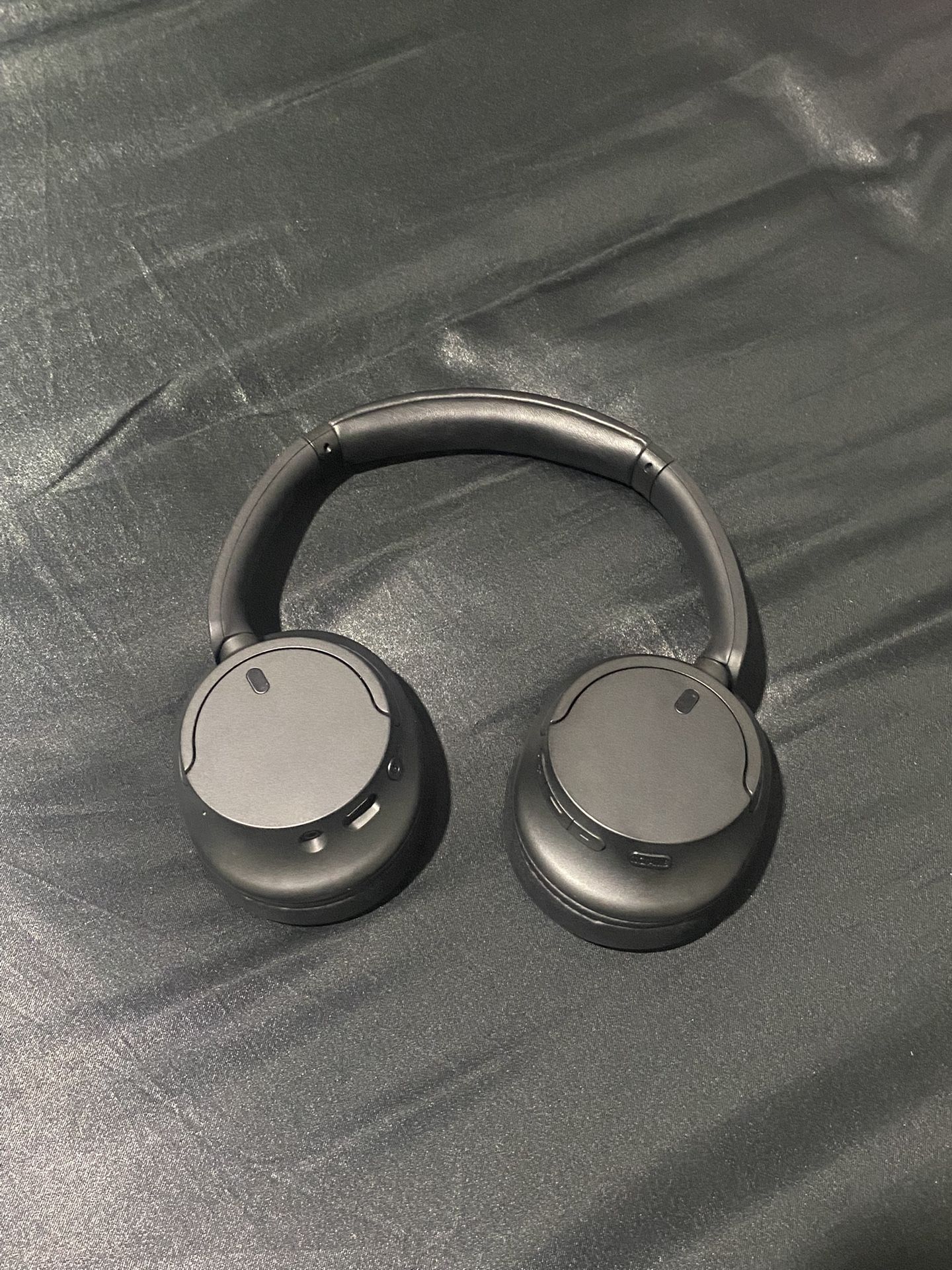 Sony WH-CH720N-Noise Canceling Wireless Bluetooth Headphones- Black (Refurbished)