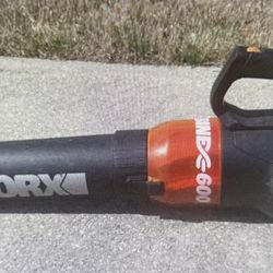 Worx 600 Turbine Electric Leaf Blower $40