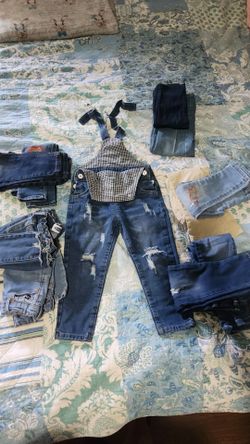 Pantalones de niña talla 3t y 4t